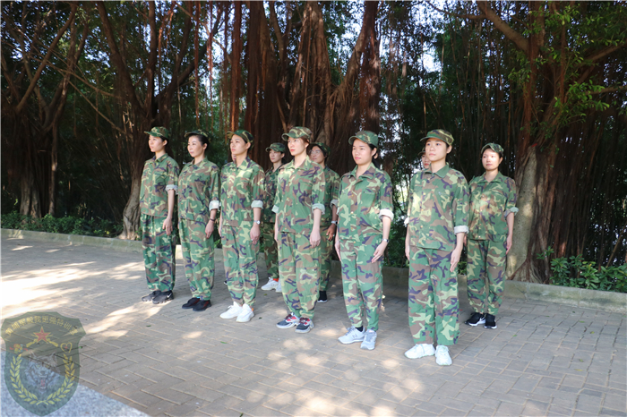 莯蒽瑜伽Moonyoga12人到黃埔軍毅“我更強(qiáng)”特訓(xùn)營進(jìn)行拓展培訓(xùn)